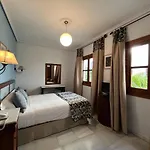 Hotel Maestre *